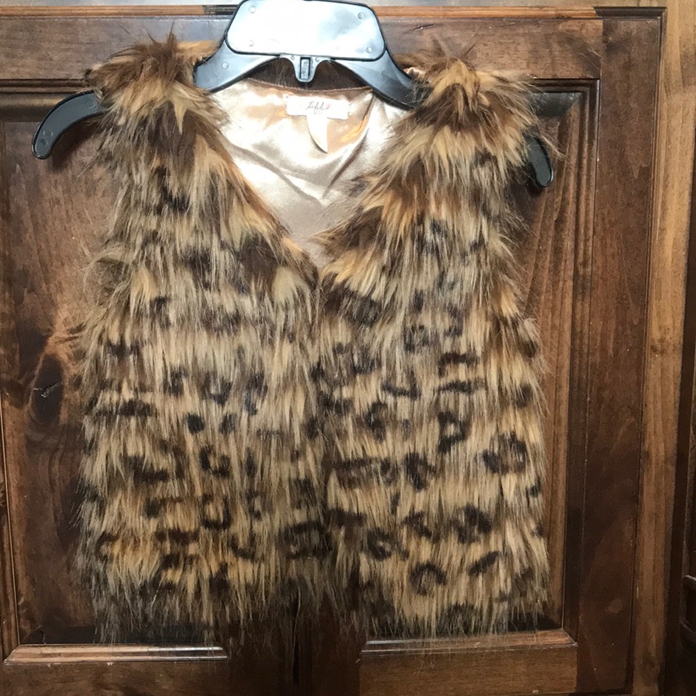 Faux fur, animal print vest